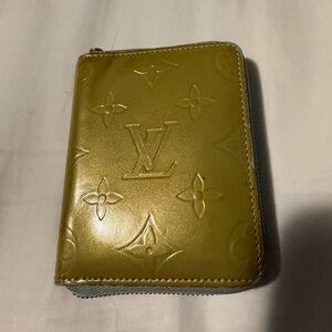 Green Louis Vuitton Vernis Compact Zippy Wallet